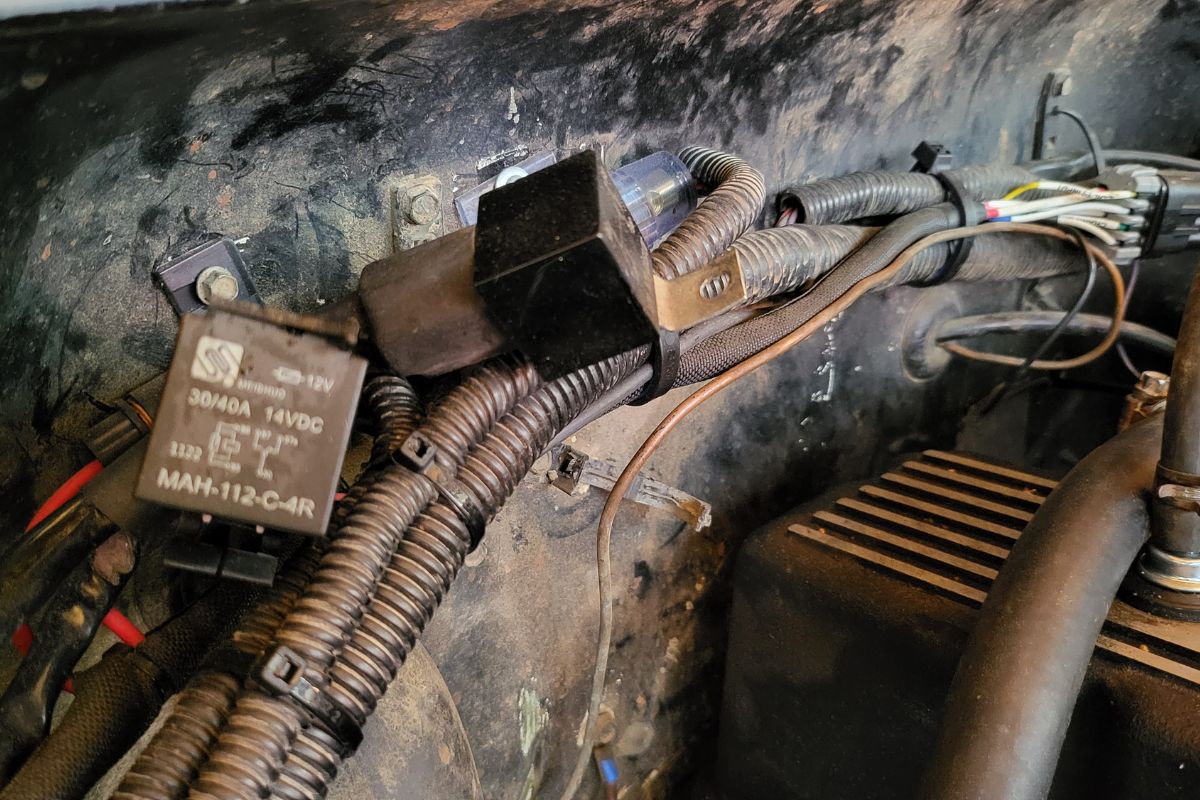 Jeep CJ relays on firewall