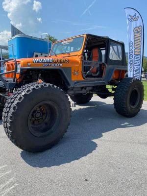 Jeep Comp Cut Rear Armor w/ Tube Flares Bare Steel For 97-06 Jeep Wrangler TJ 76-87 Jeep CJ7  87-95 Wrangler YJ Wizard Works Offroad