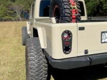 Universal Bed Mounted Tire Carrier Motobilt